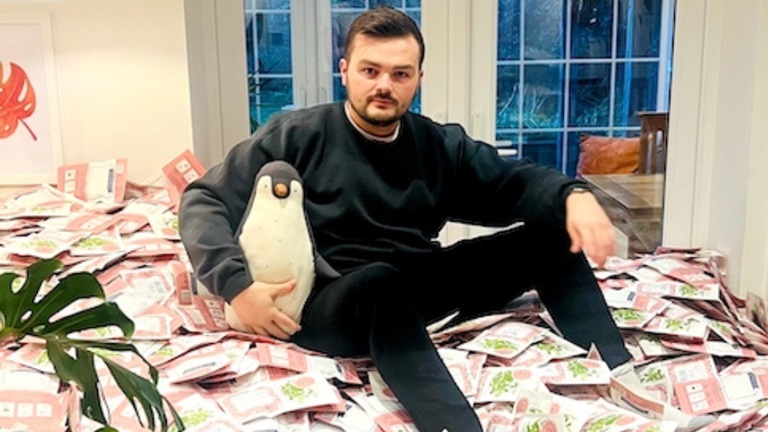 Bristol entrepreneur who turned failing business around wins competition for his ingenuity