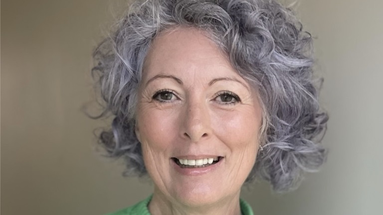 West Sussex business mentor wins national award double for the outstanding impact she has on small businesses